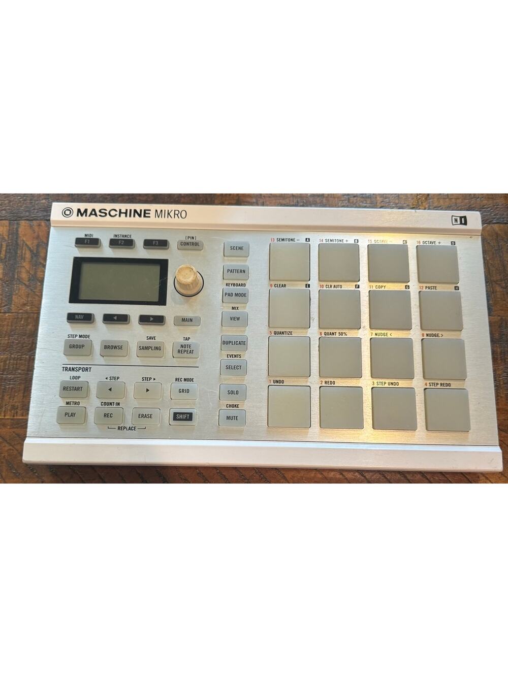 Native Instruments Maschine Mikro MK2 Groove Production Controller White READ